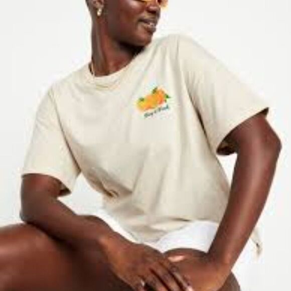 Old Navy Women's Oversized Graphic T-Shirt  Size L NWT - Picture 1 of 5